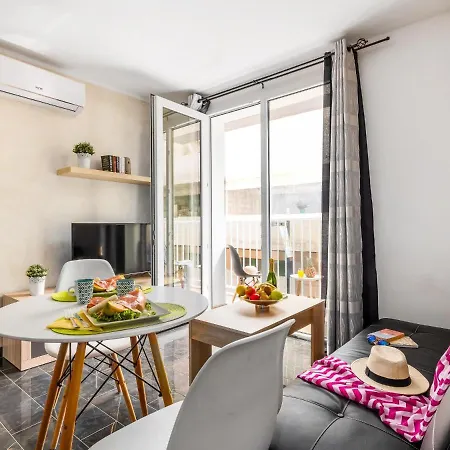 Apartmán 1b Sofia Close Services Sea, Wifi!