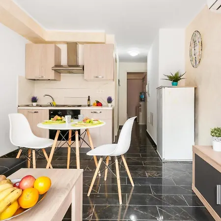 1b Sofia Close Services Sea, Wifi! * Arona (Tenerife)